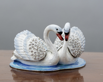 A swan trinket from the Gift Shop. 
