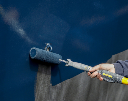 A close-up of the painting of the hull. 